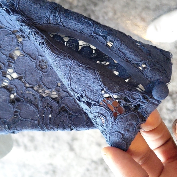 Express Women's Navy Blue Puffed Sleeves Lace Blouse Size S - Picture 7 of 11